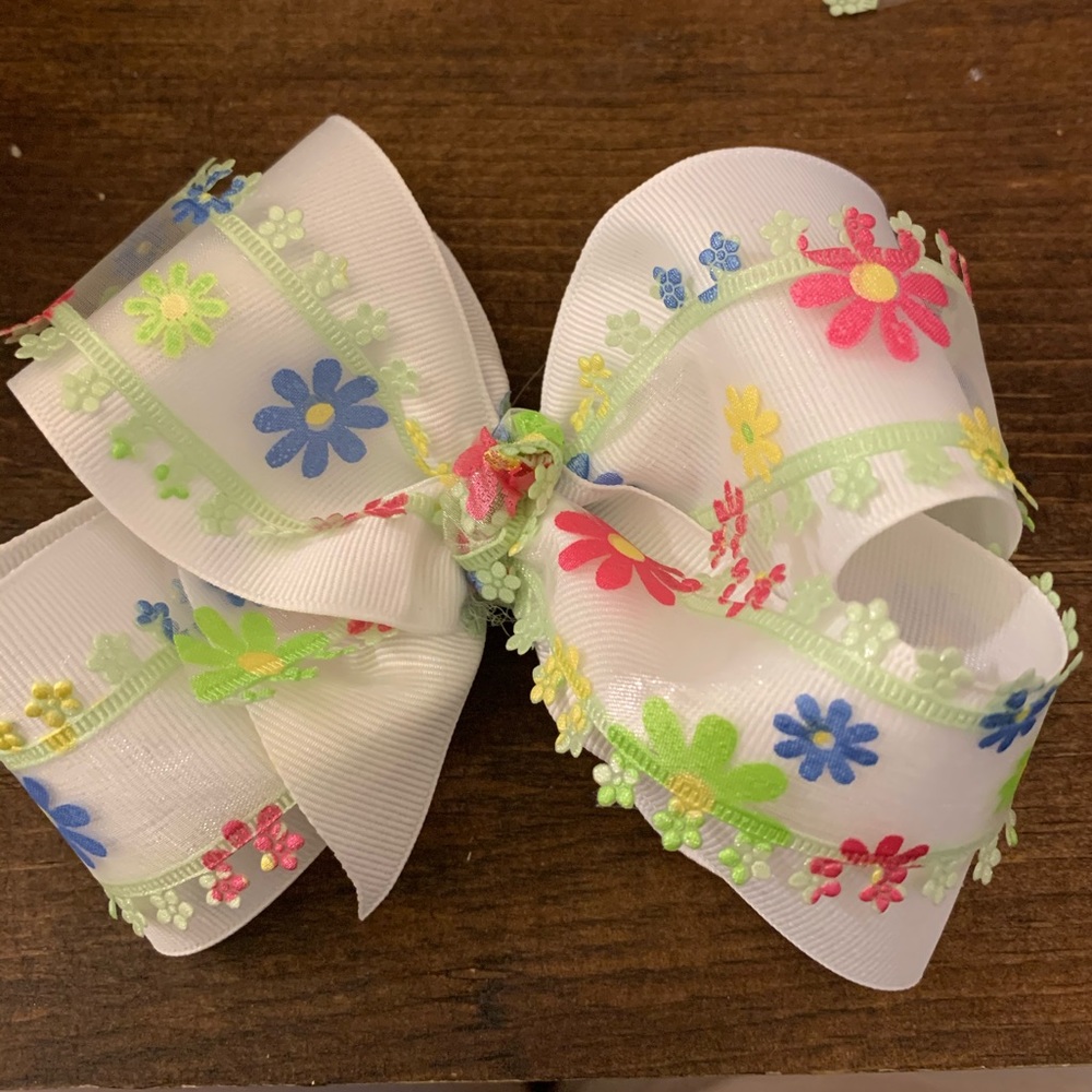 Spring/Summer Twisted Boutique Bow 🌸